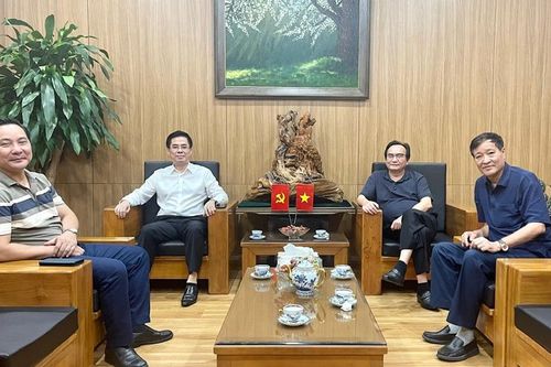 Tổng Biên tập Báo Xây dựng thăm, làm việc tại Quảng Ngãi