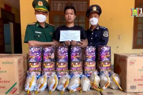 Bắt vụ vận chuyển trái phép hơn 550 kg pháo hoa