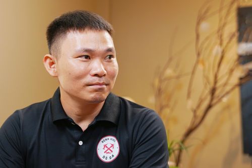 CEO Talk: Tuổi thơ đi đánh giày 'no đòn' trên hè phố của ông chủ Bệnh viện đồ da
