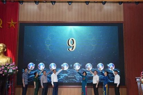 Quận Tây Hồ sẽ hỗ trợ các làng nghề truyền thống áp dụng công nghệ số trong kinh doanh