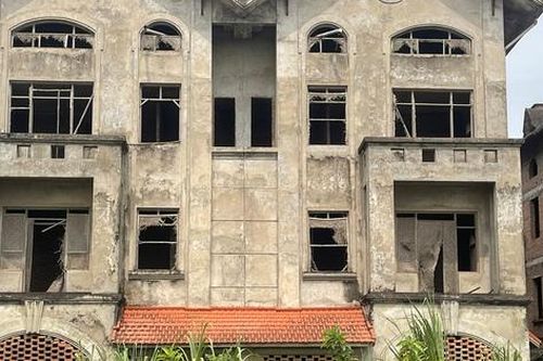 Cảnh hoang tàn, xuống cấp của khu biệt thự triệu đô ở Hà Nội