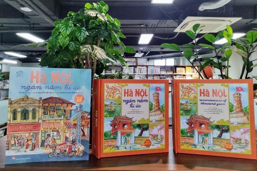 Sách dựng hình 3D 'Hà Nội ngàn năm kí ức': Tự hào về Thủ đô mến yêu