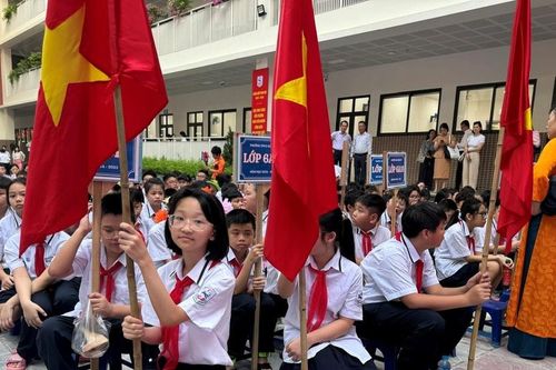 Bỏ ban đại diện cha mẹ học sinh có dẹp được lạm thu?
