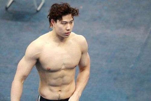 'Hoàng tử bơi ếch' Trung Quốc bị tố ngoại tình