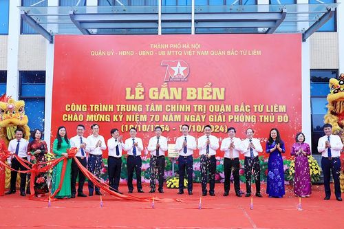 Quận Bắc Từ Liêm gắn biển công trình xây dựng Trung tâm bồi dưỡng chính trị