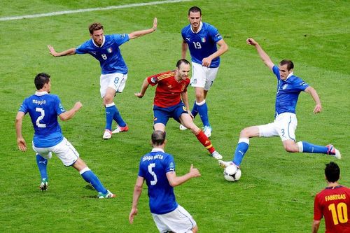 8 khoảnh khắc kỳ diệu nhất của Andres Iniesta