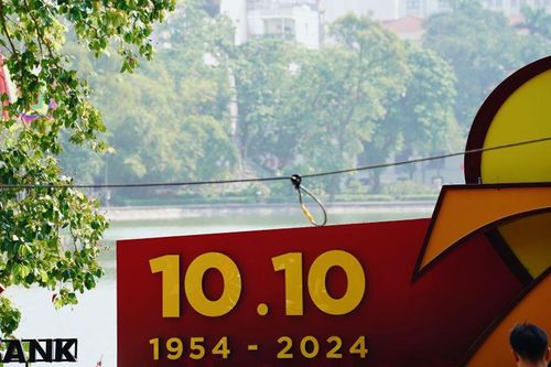 Tái hiện lịch sử Thủ đô Hà Nội trên phố đi bộ Hoàn Kiếm