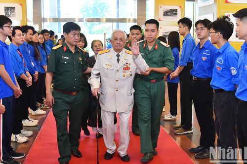 Hồi ức đẹp của những người về tiếp quản Thủ đô tuổi đôi mươi