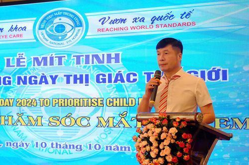 Cần ưu tiên chăm sóc mắt trẻ em