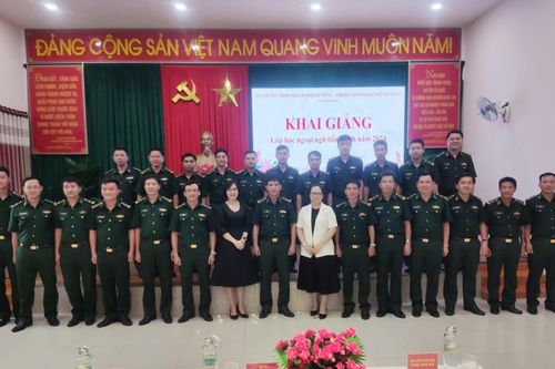 Nâng cao trình độ ngoại ngữ cho cán bộ chiến sĩ Bộ đội biên phòng