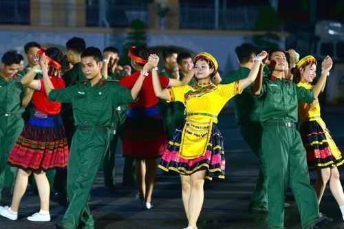 Sôi nổi đêm chung kết xếp hạng Hội thi vũ điệu trong sinh hoạt tập thể, dân vũ năm 2024