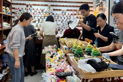 Bí ẩn bên trong 'ngôi làng tỷ phú' bỗng hóa 'thị trấn ma'