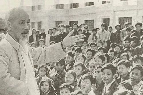 Bác Hồ và niềm mong muốn cháy bỏng về Hà Nội