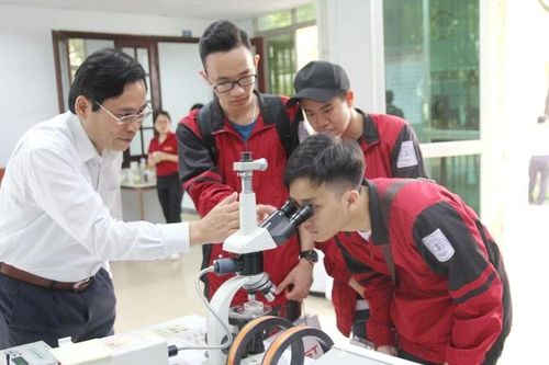 Diễn đàn khoa học cho các nhà nghiên cứu về vật liệu tiên tiến và công nghệ
