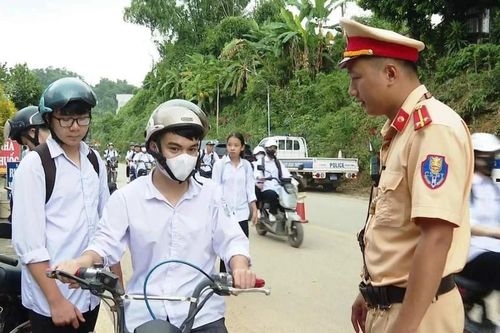 Tuyên Quang xử phạt 300 triệu đồng nhiều học sinh vi phạm luật giao thông trong 10 ngày