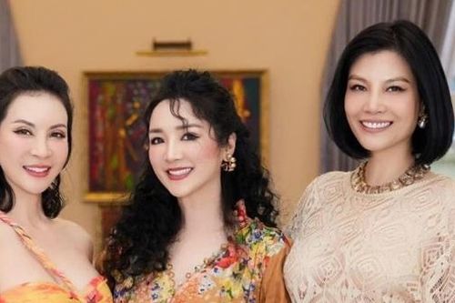 Mừng sinh nhật bạn thân, Hoa hậu Giáng My trang hoàng nhà cửa theo chủ đề mùa Thu