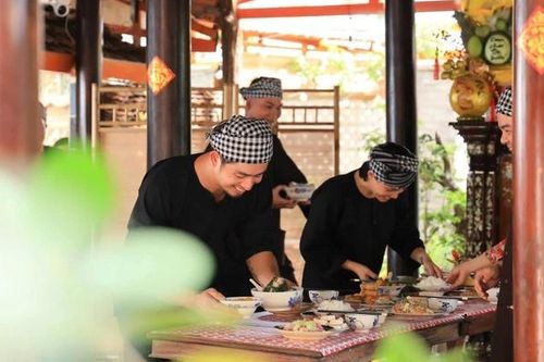 Bắn pháo hoa tại Lễ hội làm bánh ba miền tỉnh Bắc Ninh
