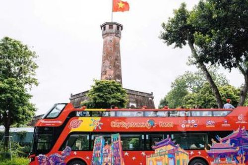 Miễn phí vé xe buýt 2 tầng trong ngày kỷ niệm 70 năm Giải phóng Thủ đô