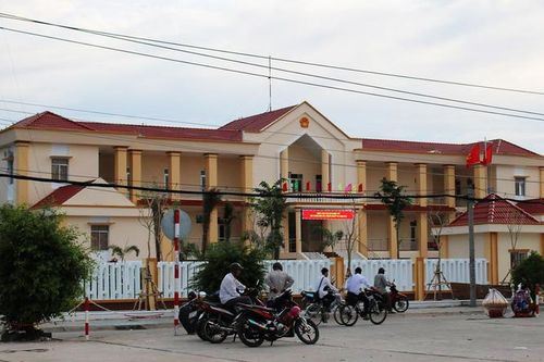 Xác nhận không đúng nguồn gốc đất, chánh văn phòng UBND huyện ở Cà Mau bị khởi tố