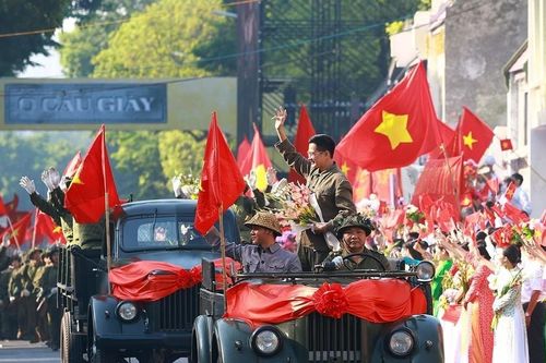 Chuyện về bức thư tay của bác sĩ Trần Duy Hưng tại Bảo tàng Chiến thắng B52, Hà Nội