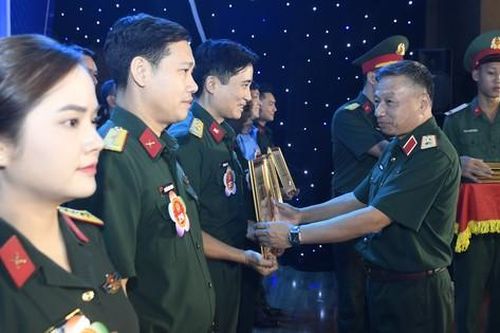 Tổng cục Chính trị vinh danh Chủ tịch Công đoàn cơ sở giỏi cấp toàn quân