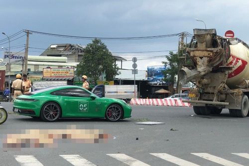 Va chạm với xe trộn bê tông ở vòng xoay cửa ngõ TPHCM, 2 cô gái tử vong