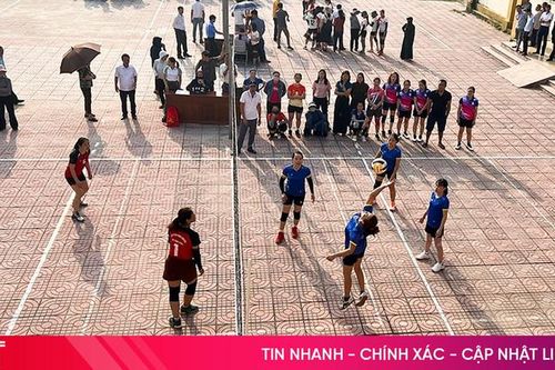 22 đội tranh tài Giải Bóng chuyền nữ huyện Đức Thọ