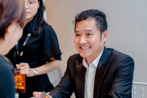 Danh thủ 'Sơn công chúa' ra hồi ký hé lộ góc khuất trong sự nghiệp