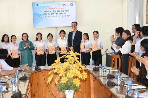 Đồng Nai: Khai giảng khóa học thí điểm dạy tiếng Hàn ở khối Trung học Phổ thông