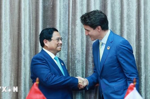 Thủ tướng Phạm Minh Chính gặp Thủ tướng Canada Justin Trudeau