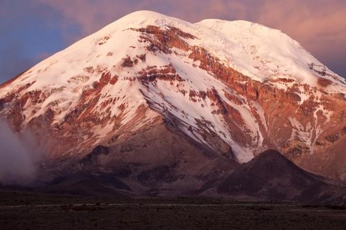 Không phải Everest, đây mới là ngọn núi trên Trái đất gần với các vì sao nhất