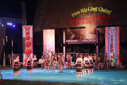 Đêm hội cồng chiêng Âm vọng cội nguồn - đoàn kết các dân tộc tỉnh Kon Tum