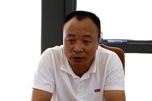 Diễn biến vụ kẻ bán cháo lòng giả danh công an lừa 'chạy' án cho trùm cát tặc