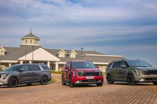 Kia Carnival bán chạy ngay sau khi có bản mới