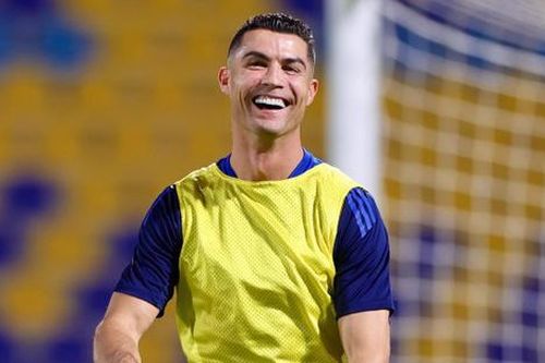 Biệt thự cũ của Ronaldo giảm sâu 16 tỷ đồng vẫn 'ế', không ai mua