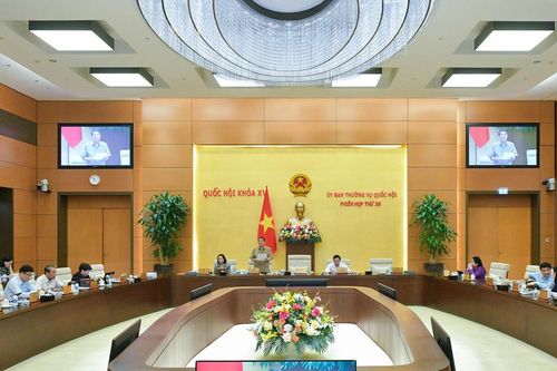 Ủy ban Thường vụ Quốc hội thống nhất sửa đổi 7 dự án luật nhằm cải thiện môi trường đầu tư kinh doanh