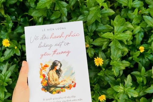 'Vẽ đời hạnh phúc bằng nét cọ yêu thương': Bí quyết cân bằng sự nghiệp và gia đình