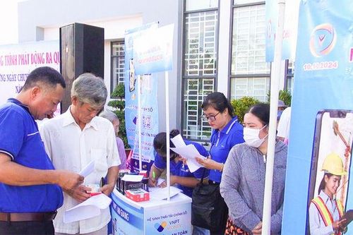 Tân Châu ra quân hưởng ứng Ngày chuyển đổi số quốc gia năm 2024