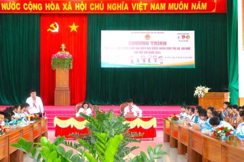 Hội đồng nhân dân thị xã An Khê tiếp xúc, đối thoại với trẻ em