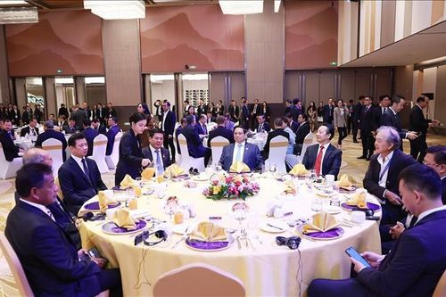 Thủ tướng 3 nước Việt Nam, Lào, Campuchia ăn sáng và làm việc với Hội đồng tư vấn Kinh doanh ASEAN