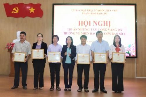 Bảo Lộc: Tri ân những tấm lòng vàng hỗ trợ đồng bào phía Bắc khắc phục hậu quả bão lũ