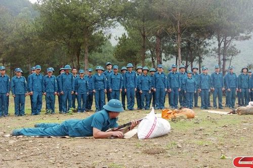 Cơ bản, thiết thực, vững chắc trong huấn luyện dân quân