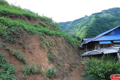 Cần sớm di dời các hộ dân xóm Đông Trai đến nơi an toàn