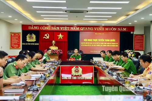 Tiếp tục quyết tâm, quyết liệt hơn nữa trong thực hiện chuyển đổi số