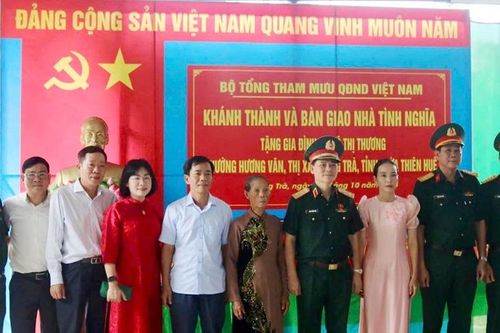 Hương Trà: Khánh thành, bàn giao nhà tình nghĩa cho thân nhân liệt sĩ