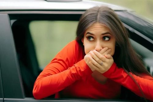Có phải đi xe điện dễ say hơn đi xe xăng?