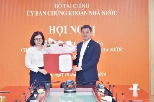Ủy ban Chứng khoán Nhà nước bổ nhiệm Phó Vụ trưởng Vụ Pháp chế và Phó Cục trưởng Cục Công nghệ thông tin