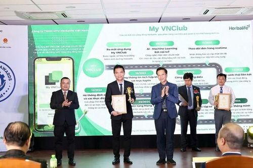 Herbalife Việt Nam đạt giải thưởng 'Top Công Nghiệp 4.0 Việt Nam 2024'