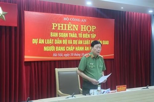 Họp Ban soạn thảo, Tổ biên tập dự án Luật Dẫn độ và dự án Luật Chuyển giao người đang chấp hành án phạt tù