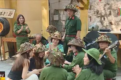 Hà Nội những ngày thu náo nức